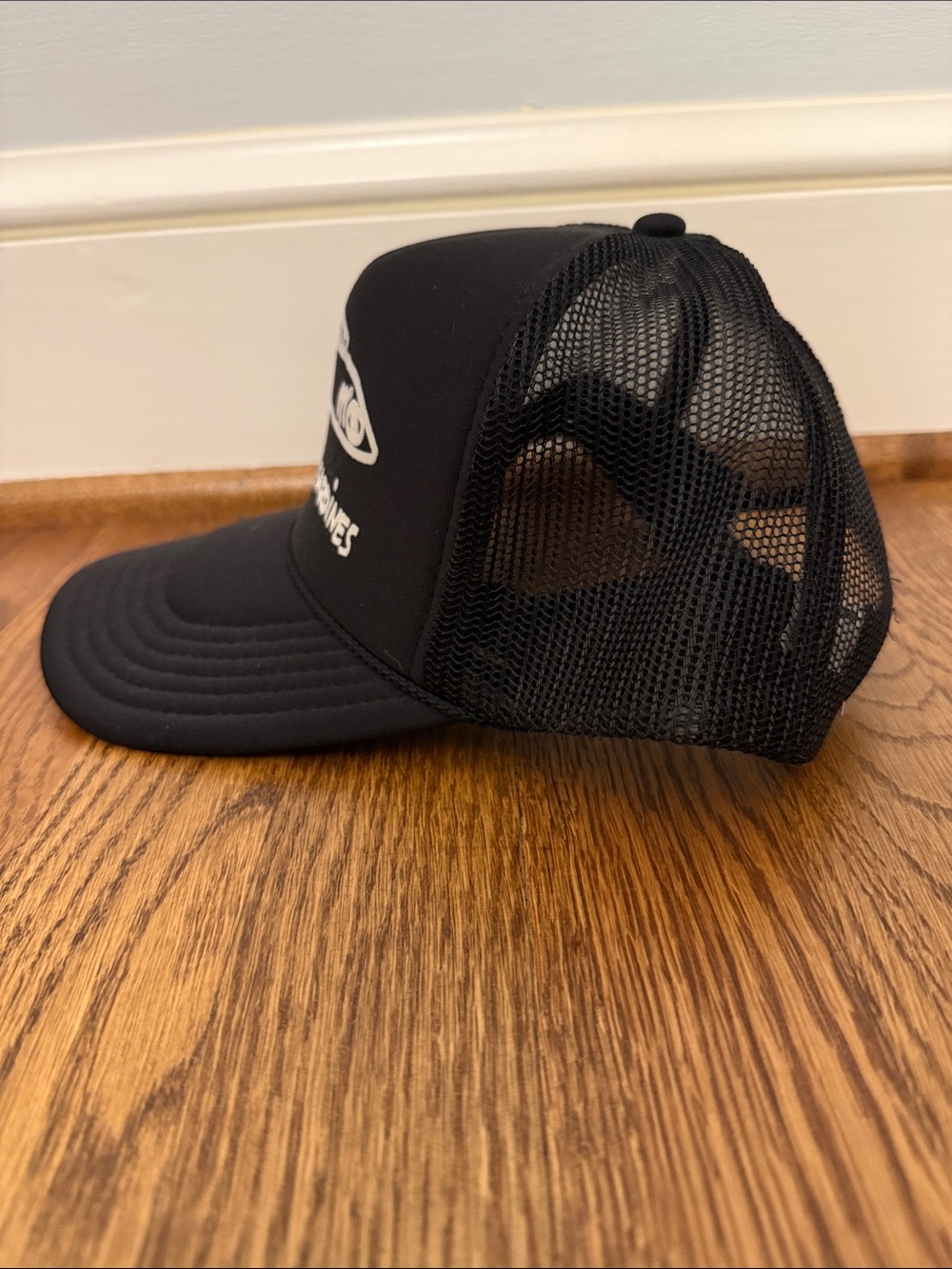 Black Clare V ‘Liberez Les Sardines' Trucker Hat - Picture 2 of 3
